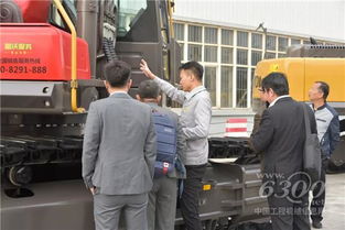 全國工程機械技術質量信息交流會行業代表參觀雷沃青島工廠 技術轉讓驅動行業創新